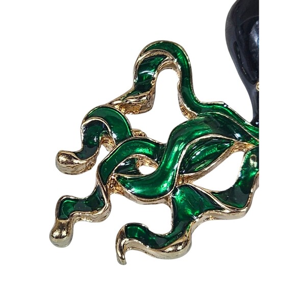 OCTOPUS PIN WITH BLACK AND GREEN ENAMEL SET IN GOLD TONED STAINLESS STEEL - Picture 5 of 9
